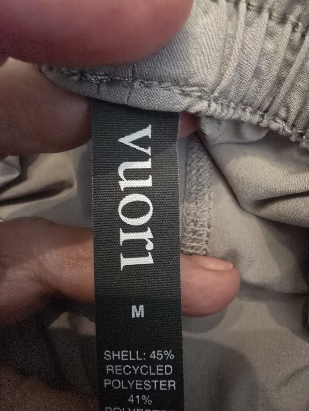 NWOT Vuori Villa Coll. Elastic Waistband Wrinkle Resistant Lt. Grey Shorts SizeM - Picture 11 of 12